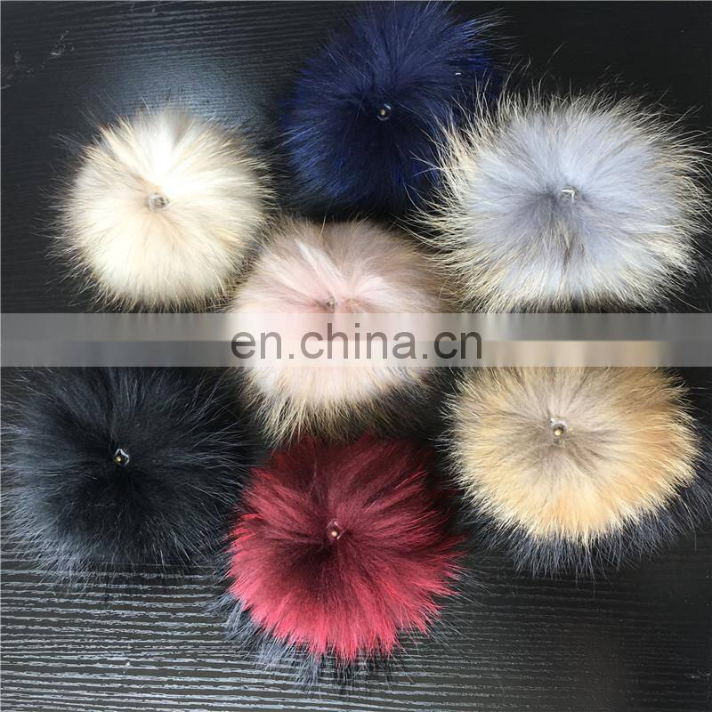 Fashion Top Quality Fluffy Pompoms Real Raccoon Fur Pom Poms Black Tips