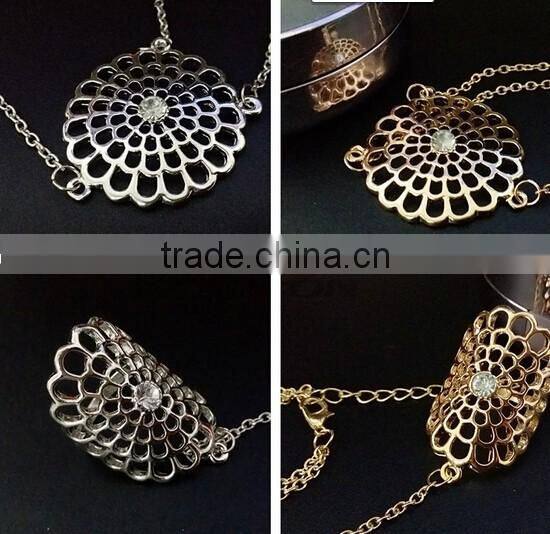 Latest gold finger ring designs hollow sun shape gold women's finger ring bracelet