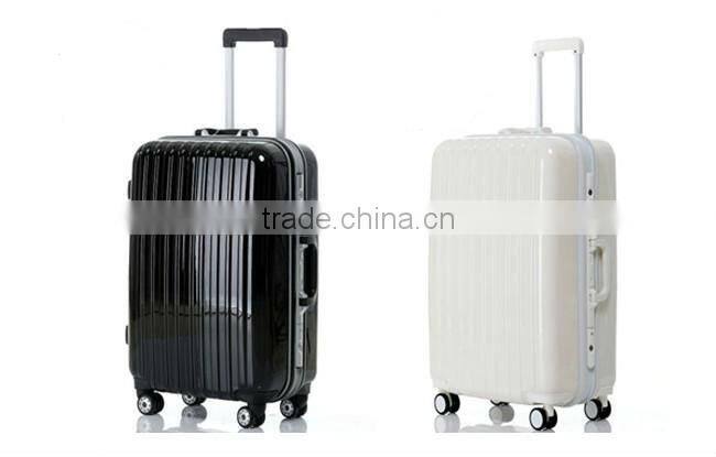 2014 china factory trolley case luggage bags in pc material with retractable wheels