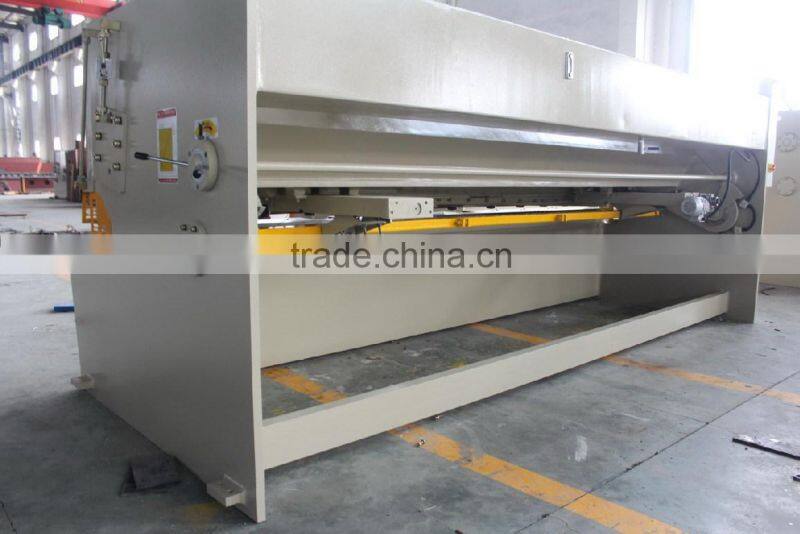 Hydraulic swing beam metal shearing machine