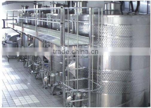 Wine fermentation tank