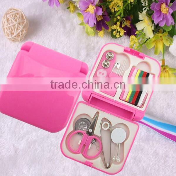 New arrival cosmetic brand fashion travel bottle set for women