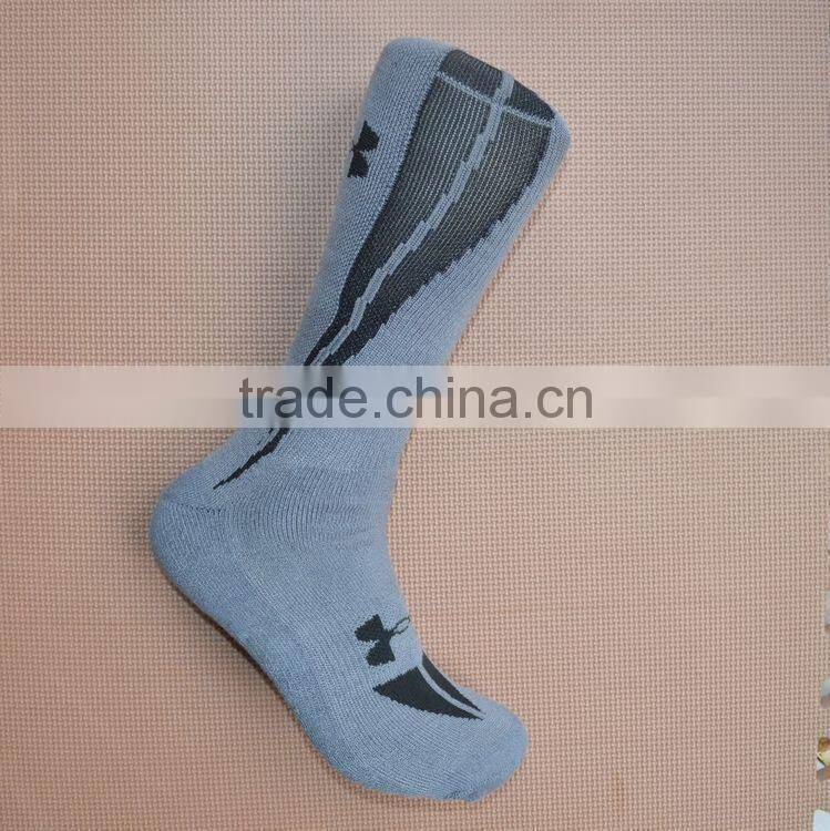 New products low price manufacturer china sport sock