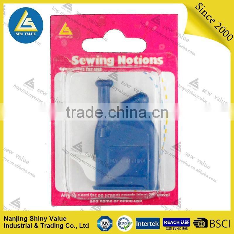 hot selling wholesale plastic needle threader in blister card