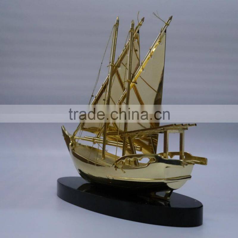 Noble Customized Made Golden Crystal Arab Dhow For wedding favors And Islamic Souvenirs Gifts