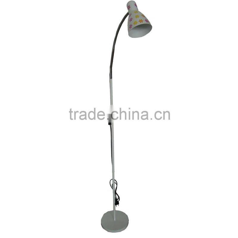 KLIGHT Painted Black Color Wooden Decorative Floor Lamps & Restaurant Standing Light