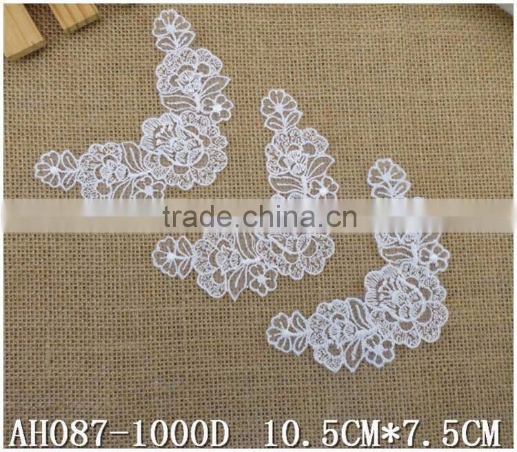 Factory Cheap 10.5*7.5cm Water Suloble Floral Nylon Small U shape collar motif