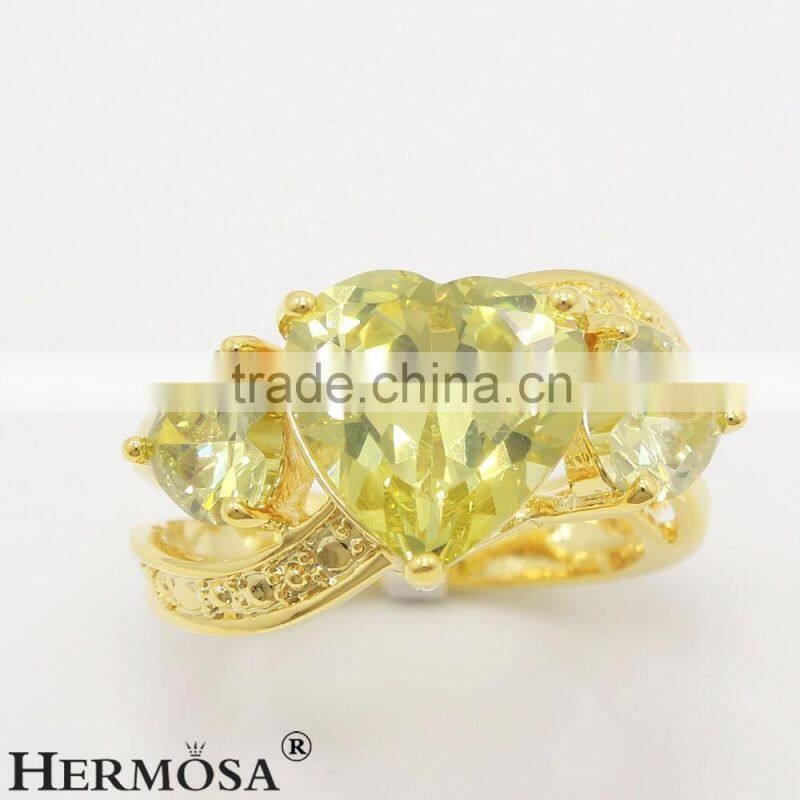 Three Love Heart Dazzling Citrine Topaz 18K GOLD PLATED Wedding Bridal Ring Size 8.5 G16 Free Shipping