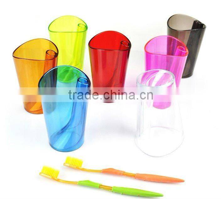 Toothbrush holder and cup suit/hotel toothbrush set