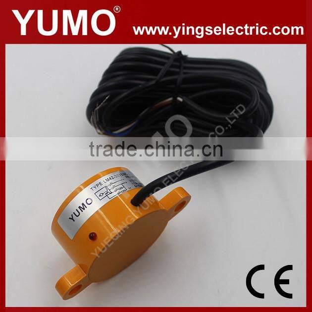 Proximity switchLM42-3015NC-J NON flush inductive proximity switch