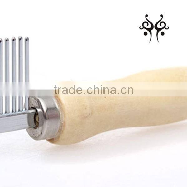 2017 newest wooden handle stainless steel pet comb Hot sale pet products
