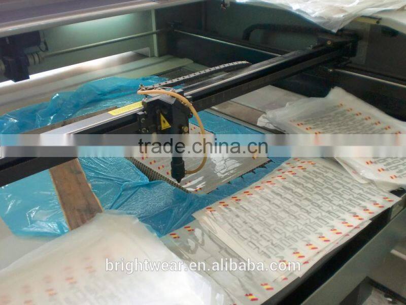 Relfective chest emblem reflective logo be heated on polo shirt for Spain market