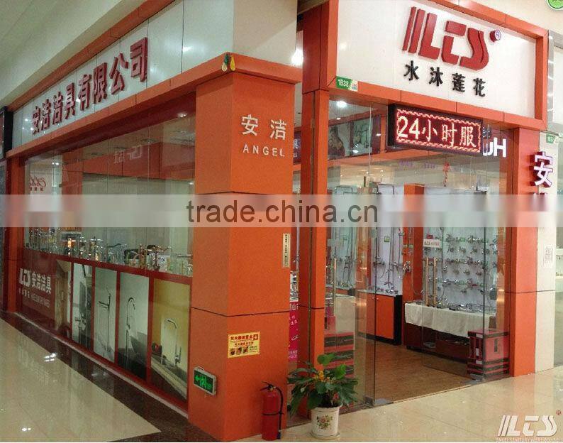 Delta Faucet 9178-AR-DST Leland Single Handle Pull-Down Kitchen Faucet, Arctic Stainless