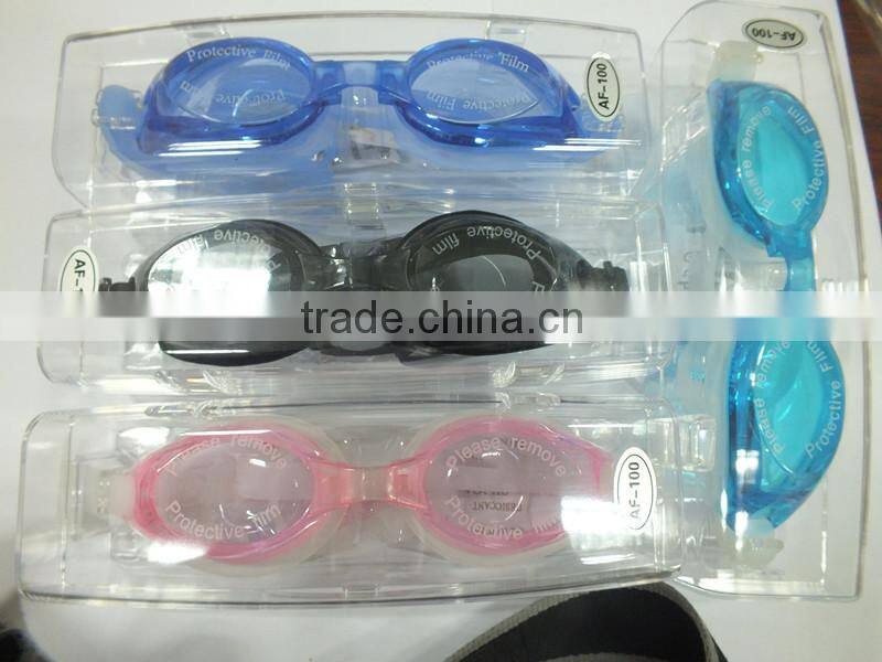 Adjustable silicone swimming goggles for kids