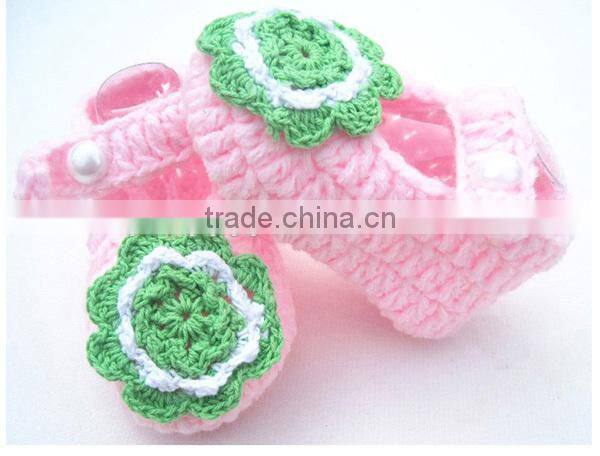 popular new design cheap crochet baby booties