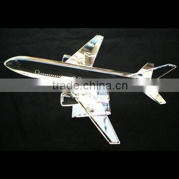 Wholesale cheap Zinc alloy material airplane models with wooden base for office decoration