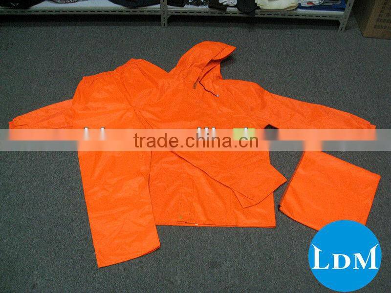 New design Polyester rain suit for working