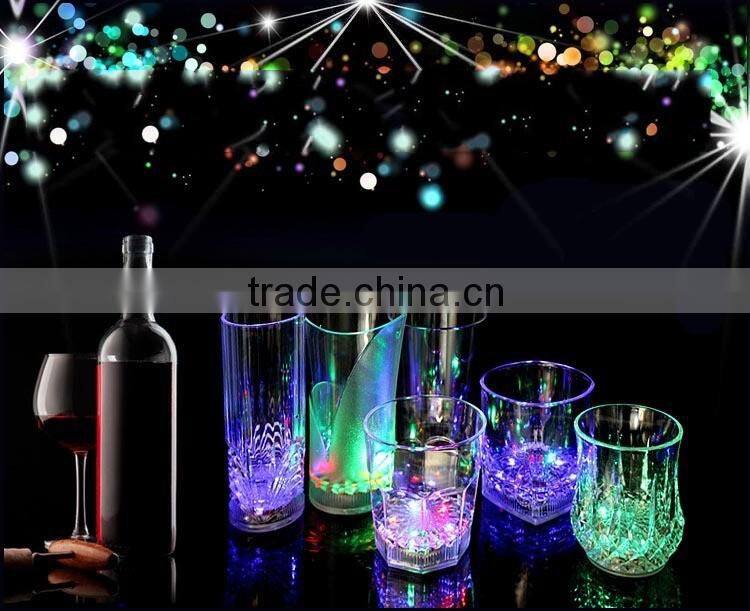 Bar supplies manufacturers wholesale Colorful LED Cup fluorescence induction into the shiny cup