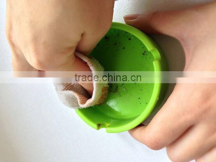 Most popular logo printed portable silicone ashtray
