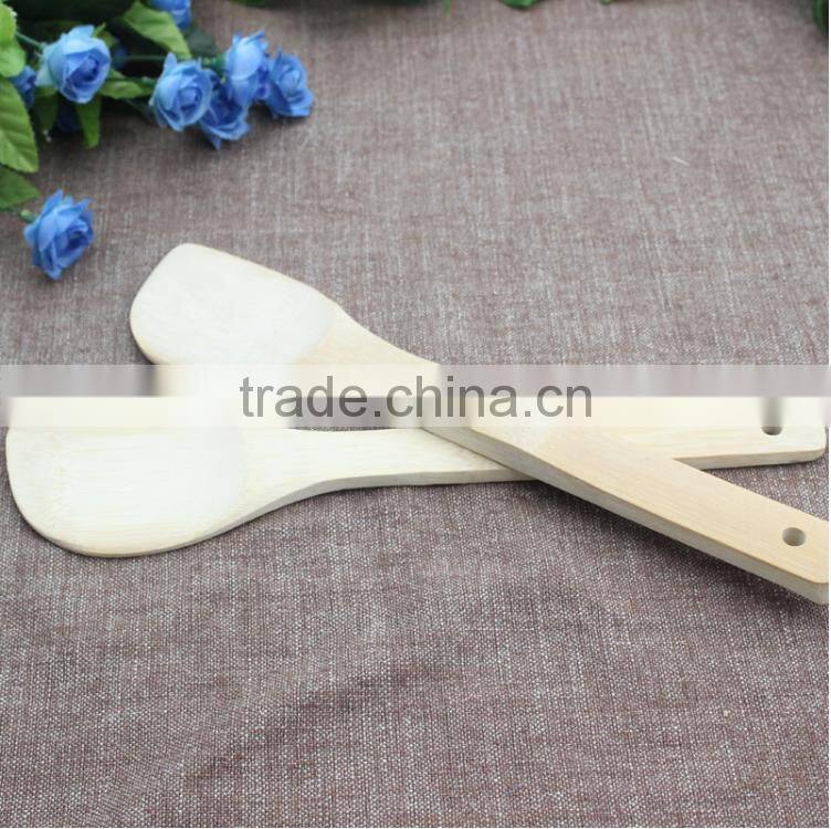 Oblique bamboo shovel