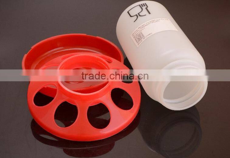 Chicken house using poultry feeders and drinkers/plastic chicken feeder