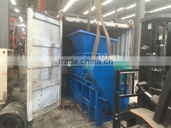 Large life garbage crusher for rectcling