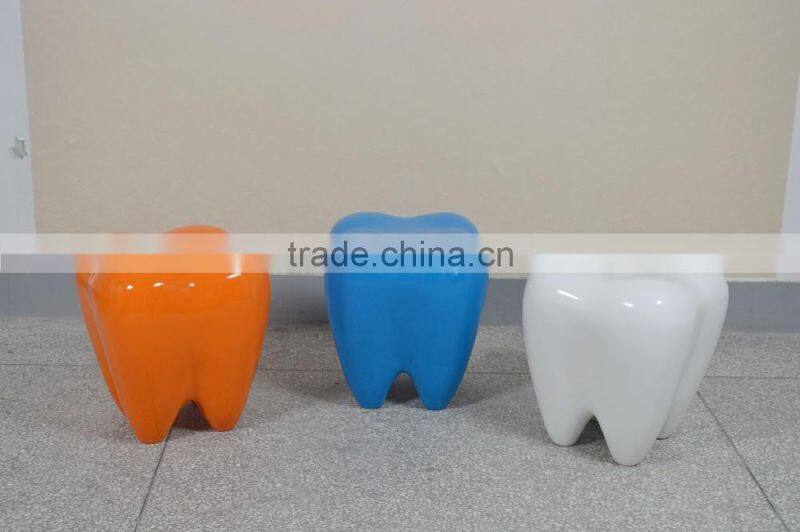 Restaurant and living room chair,wholesale fiberglass tooth shape chair