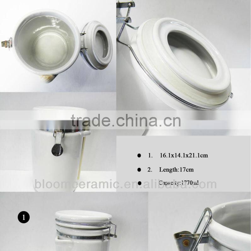 Ceramic cruets wiith high quality