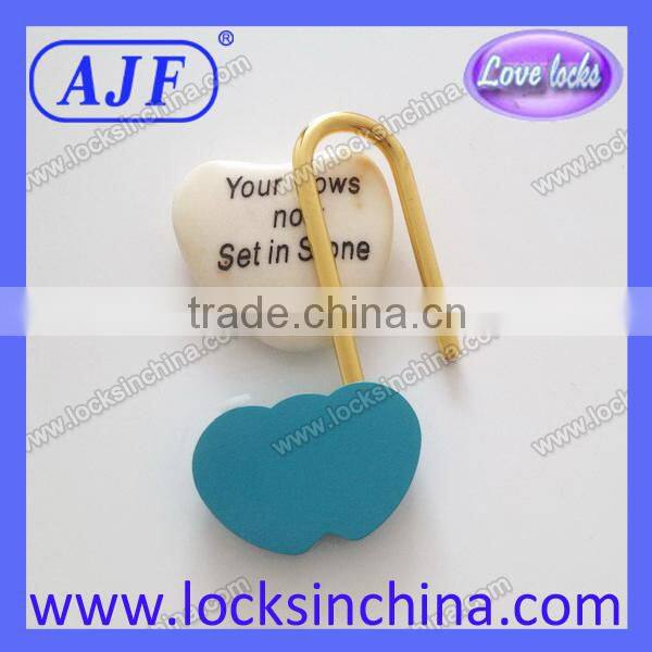 AJF new arrival popular colorful wedding gift gold shank heart love lock