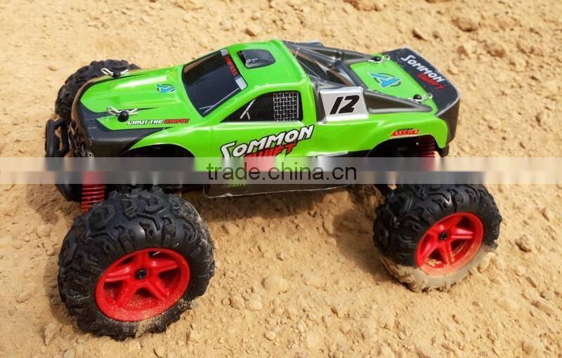 High speed rc toys 2.4G 4WD short truck rc car 1:24 buggy with 550 brush motor and 40km/h speed