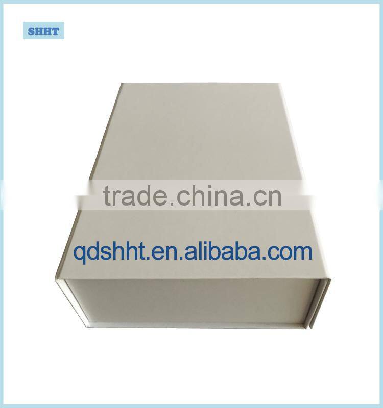 folding shoe packaging box with megnet closure and customized design