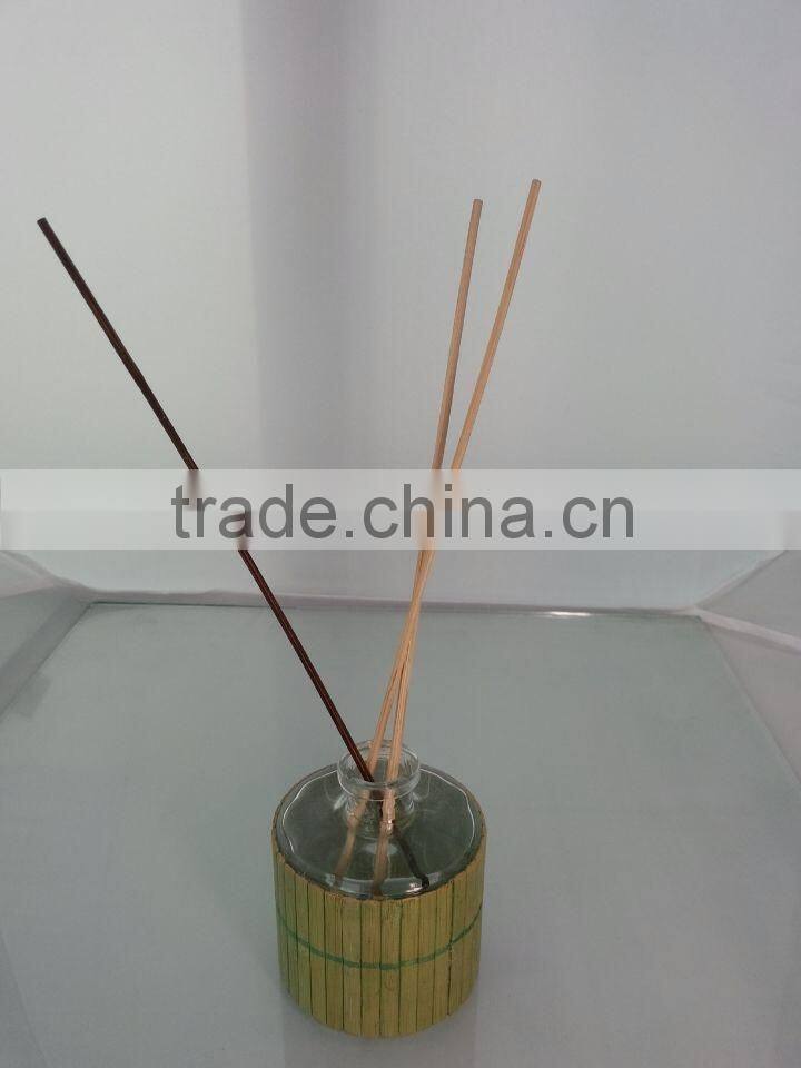 Decorative glass bottle reed diffuser with rattan stick wholesale