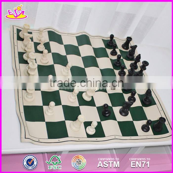 2017 Manufacturer of portable wooden travel chess set for sale W11A057