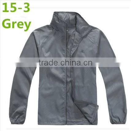 Green Lightweight Hooded Mens Pullover Packable Jacket with bag