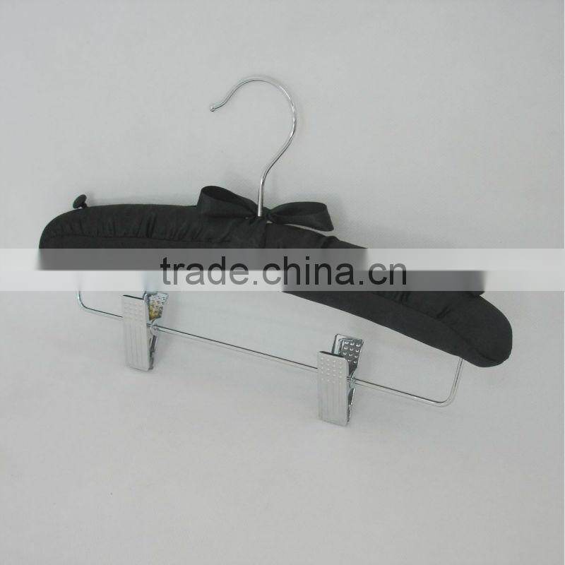 PL137 sponge clothes hanger black satin hanger with clips
