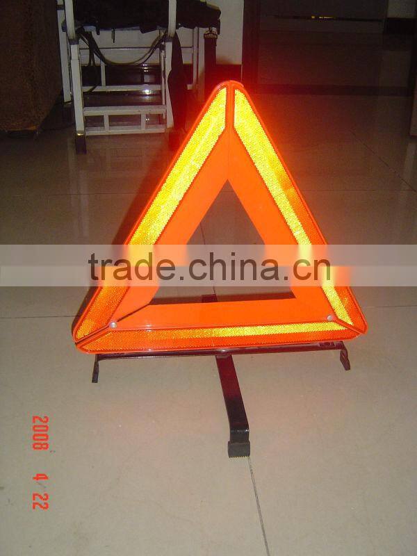 Road safety reflector warning triangle