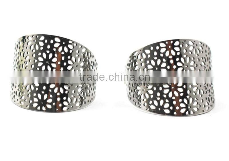 Women Simple Trendy Styles Stainless steel Hoop Fashion Earrings for Wedding Designs