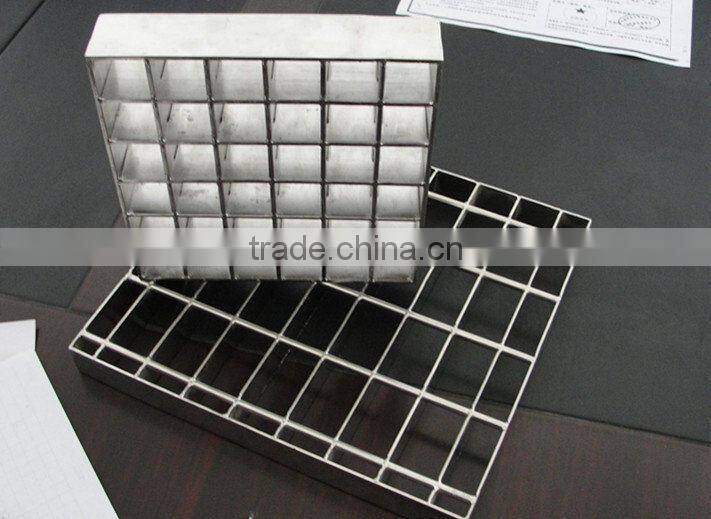 Dovetail Pressure Locked grating