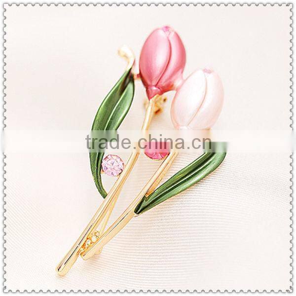 elegant pearl brooches for wedding invitation
