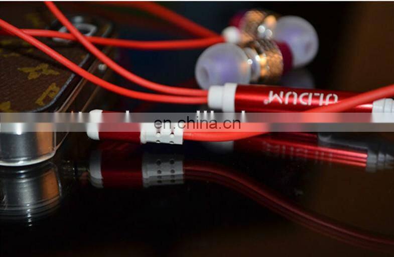 D9 High Quality Super Bass Metal Earphone With Micophone For Iphone