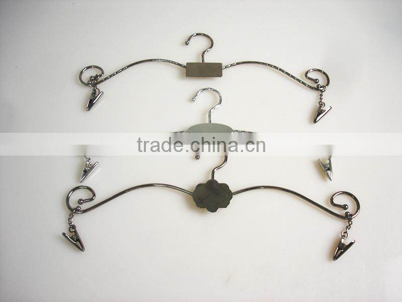 LM959 bra hanger with side clips