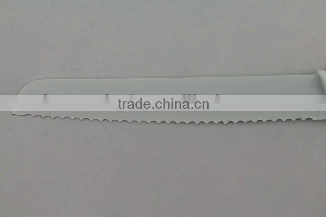 Ceramic nonstick bread knife
