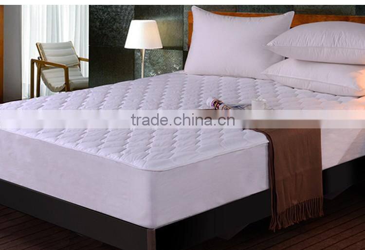 China manufacturer wholesale price waterproof mattress protector