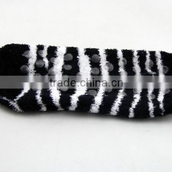 GSW-76 custom new style fashion fuzzy nylon silicon nonslip spa socks women ankle socks