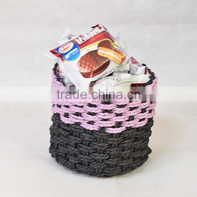 China wholesale hand woven cute mini decorative gift baskets