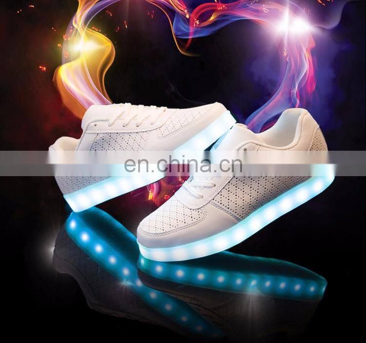Wholesale white light casual shoes lady leisure sneakers