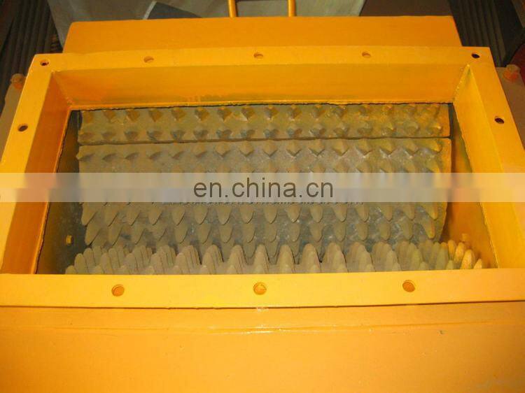 Stone secondary crushing equipment sand making roll mill crusher