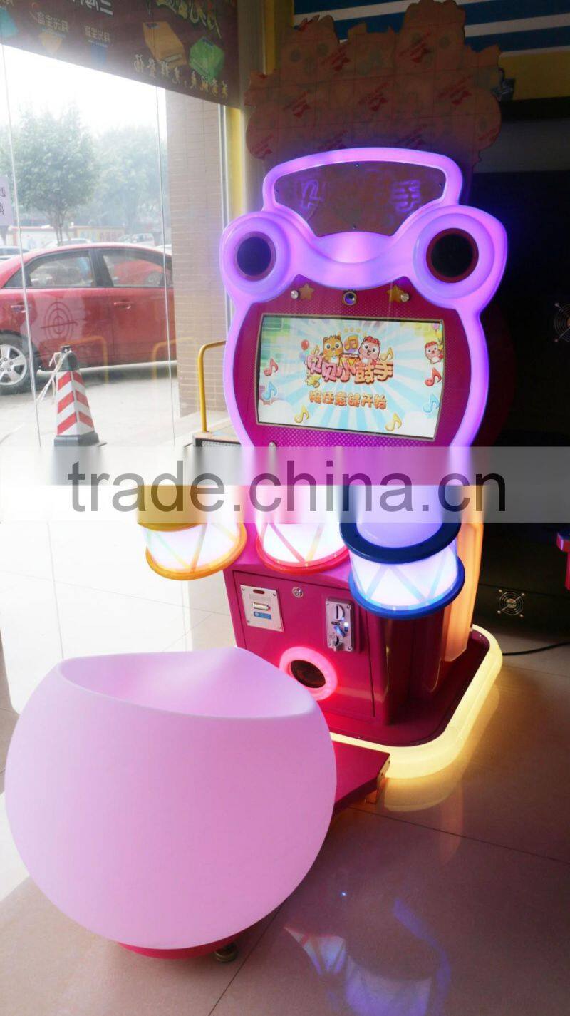 2015 drum music game machine capsule toy Metal and plastic music game machine for kids