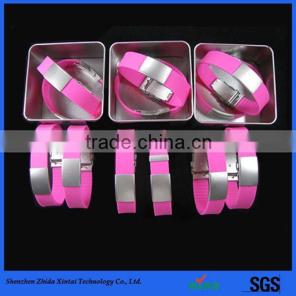 wholesale silicone bracelet with engraved metal plates