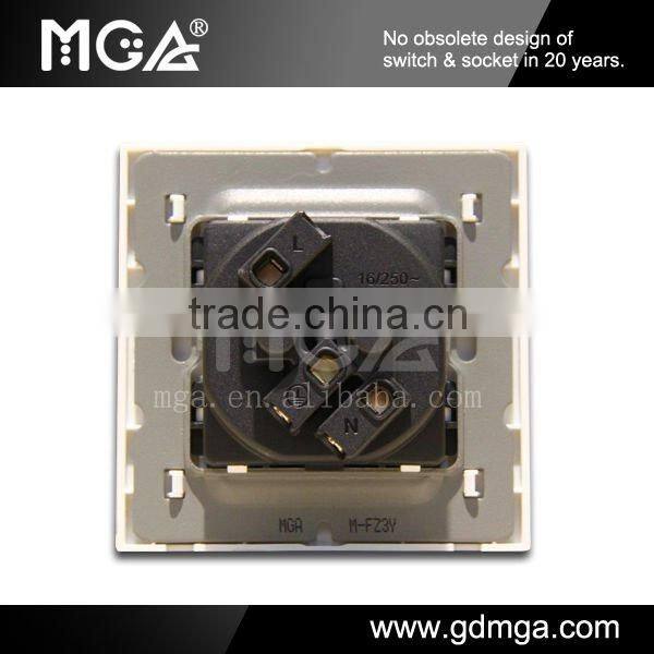 MGA Q7 Series Q7-FZ3Y French Electrical Socket